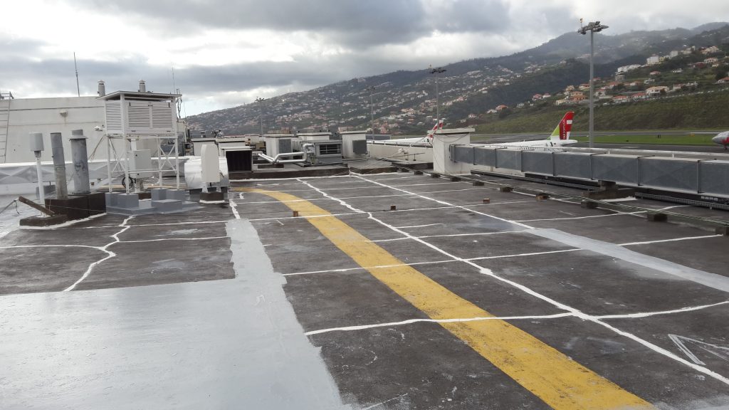 Execução da impermeabilização líquida no Aeroporto da Madeira
