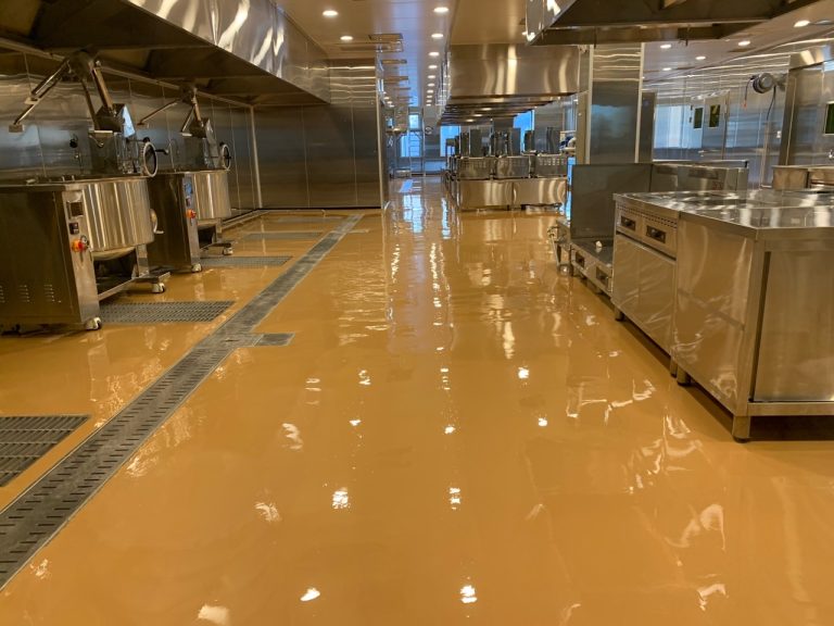 SISTEMA DE PAVIMENTO INDUSTRIAL EM POLIURETANO NA COZINHA DE HOSPITAL NA COREIA DO SUL — imagem principal