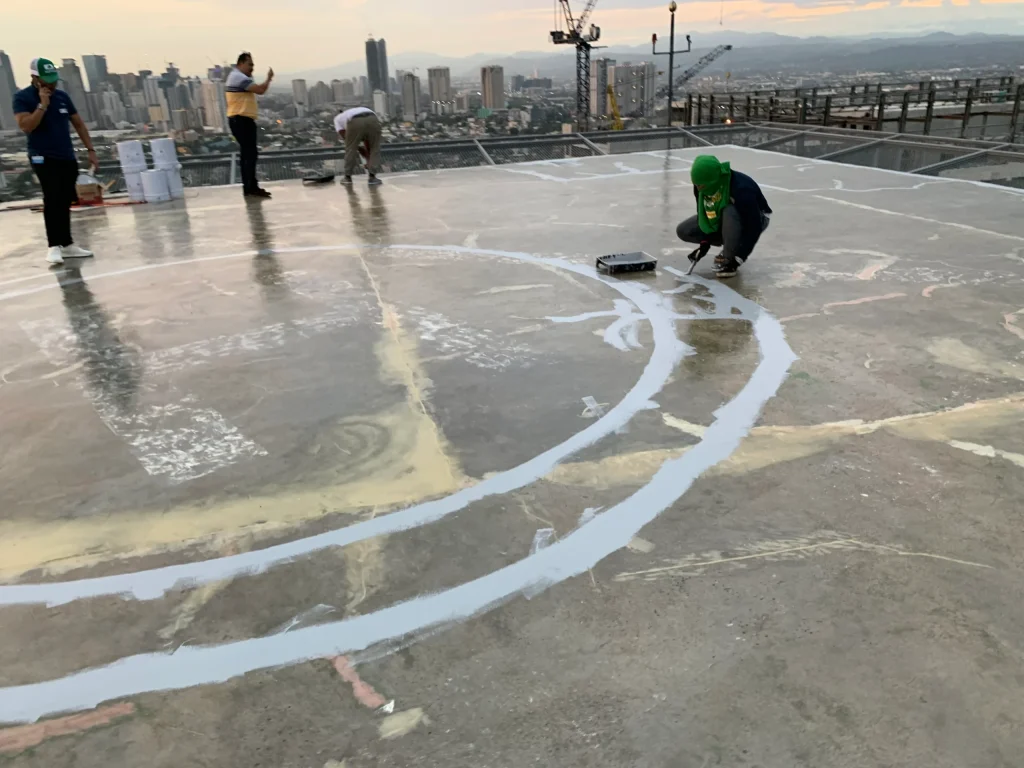 Impermeabilização e proteção antiderrapante de heliporto nas Filipinas com Sistema HYPERDESMO® — fotografia 12